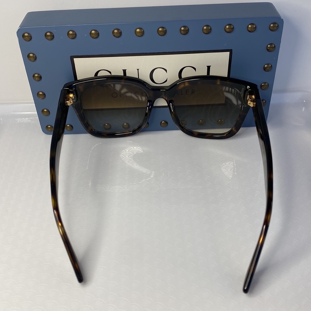 Gucci Sexy Blue and Brown Lens Sunglasse - Picture 7 of 16